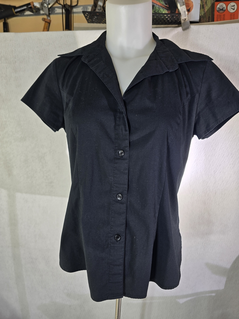 Apostrophe Black Short-Sleeve Button Front Shirt Size S